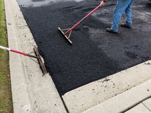 Asphalt Driveway Service in Cypress